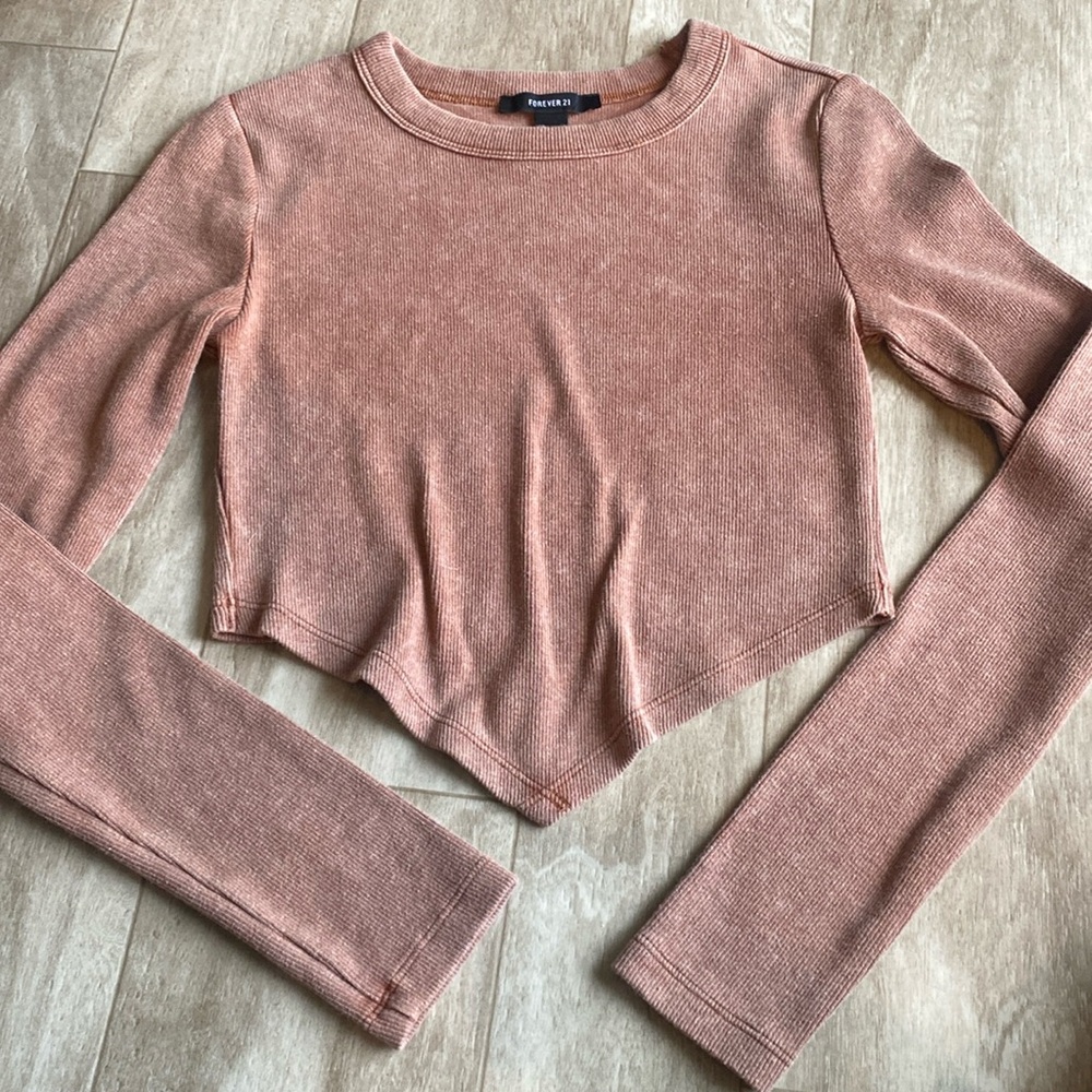 Long sleeve crop top